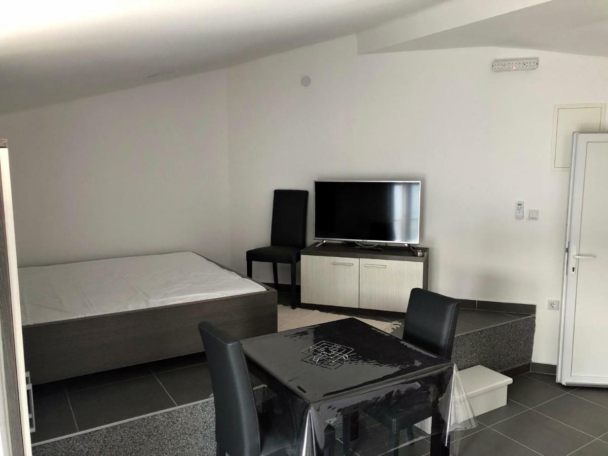 Apartments Lukrecia Neum Ngoại thất bức ảnh